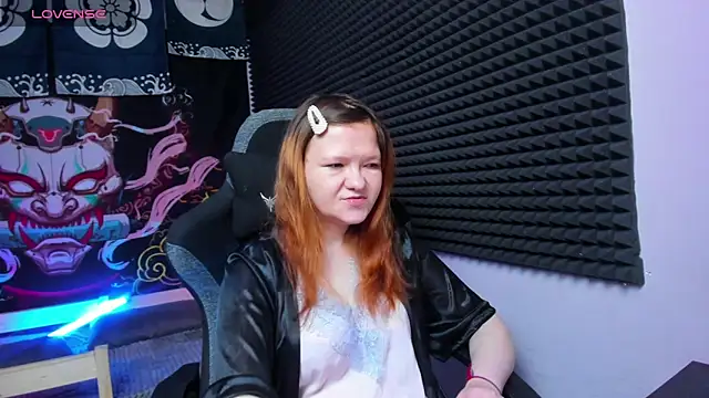 Nora lovvvv online show from 10.16.25