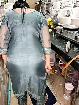 PRIYA 22 online show from 11.16.25