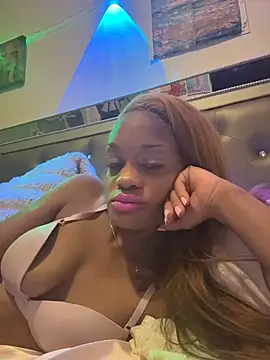 Snapshot of Angelbunnyy chatting on 01.12.26 Angelbunnyy online show from 01.12.26