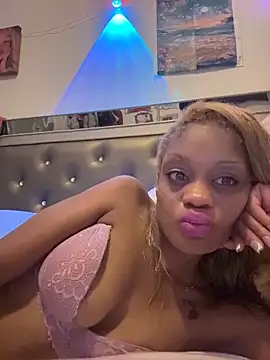 Snapshot of Angelbunnyy chatting on 02.05.26 Angelbunnyy online show from 02.05.26