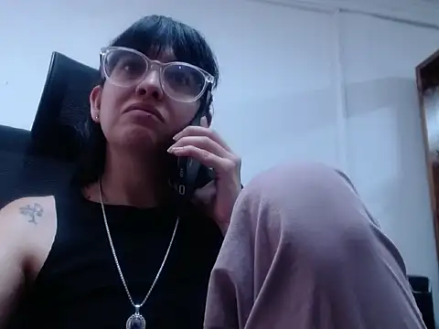 Snapshot of dalila_macherano1 chatting on 09.27.25 dalila macherano1 online show from 09.27.25