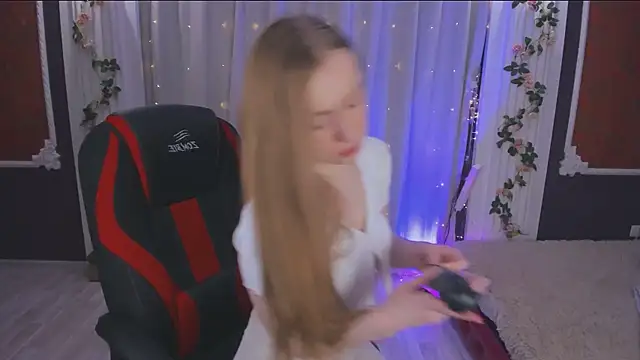 Snapshot of -Seava chatting on 10.08.25 -Seava online show from 10.08.25