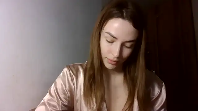 Snapshot of MandiBrooks chatting on 12.15.25 MandiBrooks online show from 12.15.25