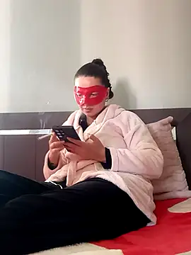 Maskelihatun online show from 02.28.26