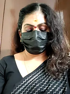 Snapshot of Sweetie_swetha37 chatting on 09.15.25 Sweetie swetha37 online show from 09.15.25