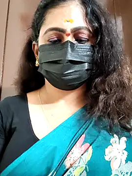 Snapshot of Sweetie_swetha37 chatting on 09.17.25 Sweetie swetha37 online show from 09.17.25