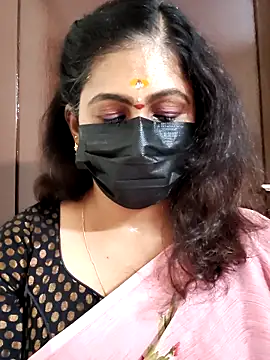 Snapshot of Sweetie_swetha37 chatting on 09.19.25 Sweetie swetha37 online show from 09.19.25