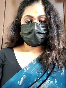 Snapshot of Sweetie_swetha37 chatting on 09.23.25 Sweetie swetha37 online show from 09.23.25