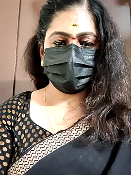 Snapshot of Sweetie_swetha37 chatting on 09.25.25 Sweetie swetha37 online show from 09.25.25