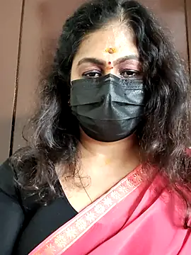 Snapshot of Sweetie_swetha37 chatting on 09.26.25 Sweetie swetha37 online show from 09.26.25