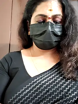 Snapshot of Sweetie_swetha37 chatting on 09.30.25 Sweetie swetha37 online show from 09.30.25