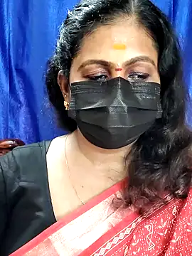 Snapshot of Sweetie_swetha37 chatting on 10.19.25 Sweetie swetha37 online show from 10.19.25