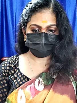 Snapshot of Sweetie_swetha37 chatting on 10.21.25 Sweetie swetha37 online show from 10.21.25