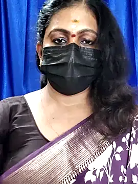 Snapshot of Sweetie_swetha37 chatting on 10.24.25 Sweetie swetha37 online show from 10.24.25