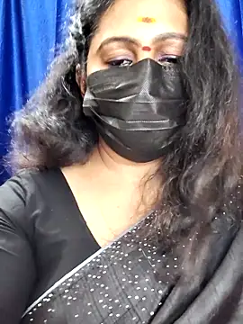 Snapshot of Sweetie_swetha37 chatting on 10.25.25 Sweetie swetha37 online show from 10.25.25