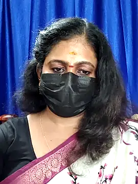 Snapshot of Sweetie_swetha37 chatting on 10.26.25 Sweetie swetha37 online show from 10.26.25