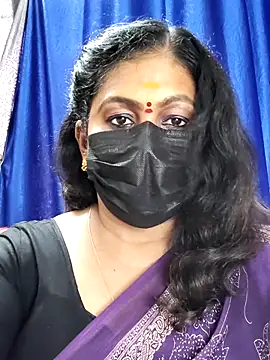 Snapshot of Sweetie_swetha37 chatting on 10.29.25 Sweetie swetha37 online show from 10.29.25