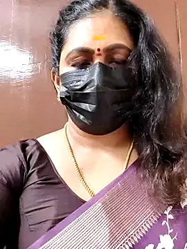 Snapshot of Sweetie_swetha37 chatting on 11.19.25 Sweetie swetha37 online show from 11.19.25