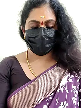 Snapshot of Sweetie_swetha37 chatting on 11.19.25 Sweetie swetha37 online show from 11.19.25