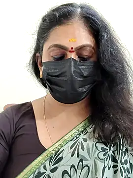 Snapshot of Sweetie_swetha37 chatting on 11.20.25 Sweetie swetha37 online show from 11.20.25