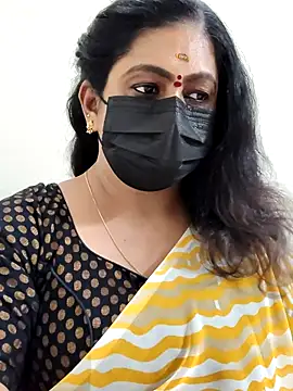 Snapshot of Sweetie_swetha37 chatting on 11.28.25 Sweetie swetha37 online show from 11.28.25