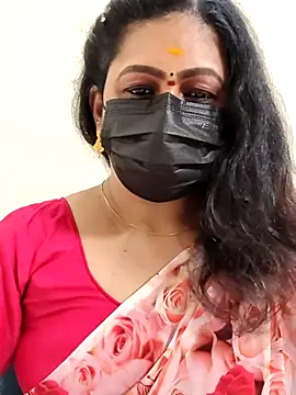 Snapshot of Sweetie_swetha37 chatting on 12.15.25 Sweetie swetha37 online show from 12.15.25