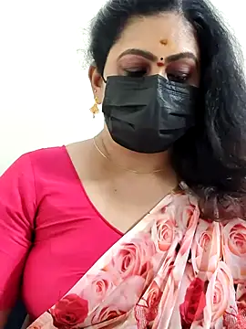 Snapshot of Sweetie_swetha37 chatting on 12.15.25 Sweetie swetha37 online show from 12.15.25