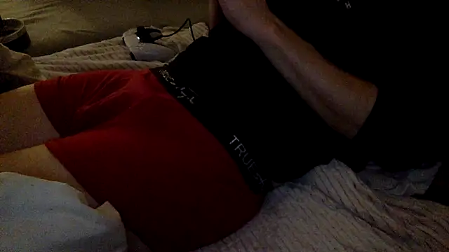 Snapshot of Breezydicksn chatting on 10.22.25 Breezydicksn online show from 10.22.25