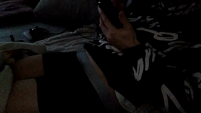 Snapshot of Breezydicksn chatting on 10.28.25 Breezydicksn online show from 10.28.25