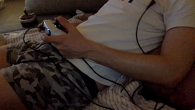 Snapshot of Breezydicksn chatting on 11.02.25 Breezydicksn online show from 11.02.25