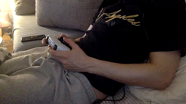 Snapshot of Breezydicksn chatting on 11.16.25 Breezydicksn online show from 11.16.25