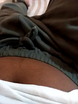 Snapshot of Mahiya0 chatting on 10.31.25 Mahiya0 online show from 10.31.25