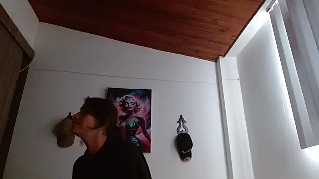 Crystal Star  online show from 04.15.26