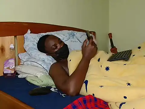 Snapshot of Alexxa_ebony chatting on 10.30.25 Alexxa ebony online show from 10.30.25