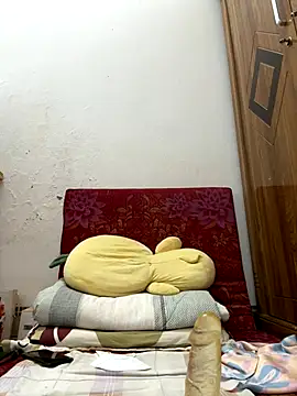 Snapshot of July-Asian chatting on 11.05.25 July-Asian online show from 11.05.25