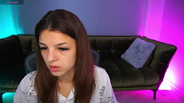 Snapshot of AnitaBambie chatting on 10.13.25 AnitaBambie online show from 10.13.25