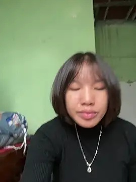 Snapshot of QueenLink chatting on 10.30.25 QueenLink online show from 10.30.25