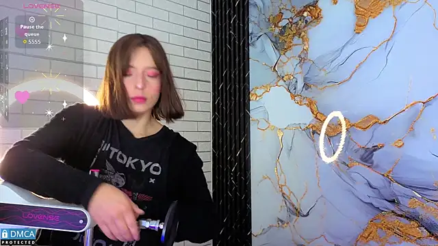 nena cupcake  online show from 12.01.25