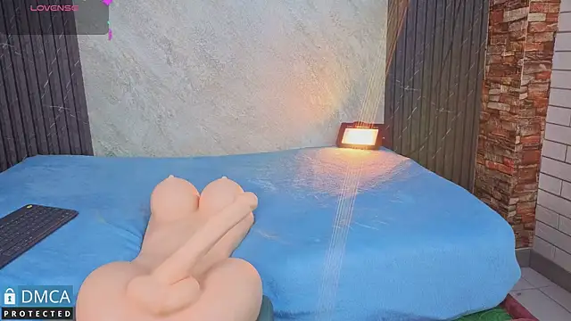 nena cupcake  online show from 04.07.26