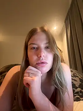 Chloemillerrxx online show from 12.14.25
