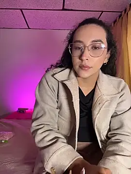 Snapshot of alehia_cute chatting on 07.02.26 alehia cute online show from 07.02.26