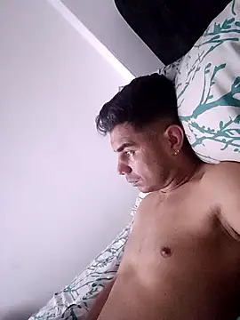 Ffeenniizz online show from 04.05.26