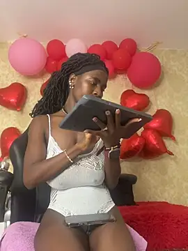 Snapshot of MorenaLush_Eup chatting on 03.07.26 MorenaLush Eup online show from 03.07.26