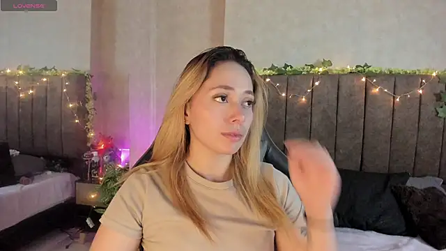 LanaMills  online show from 02.05.26