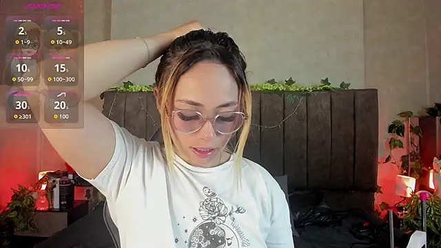 LanaMills  online show from 03.23.26