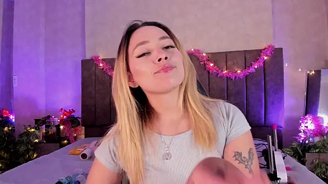 LanaMills  online show from 05.25.26