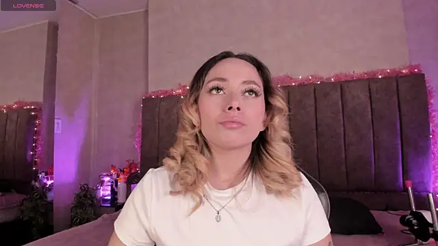 LanaMills  online show from 07.14.26