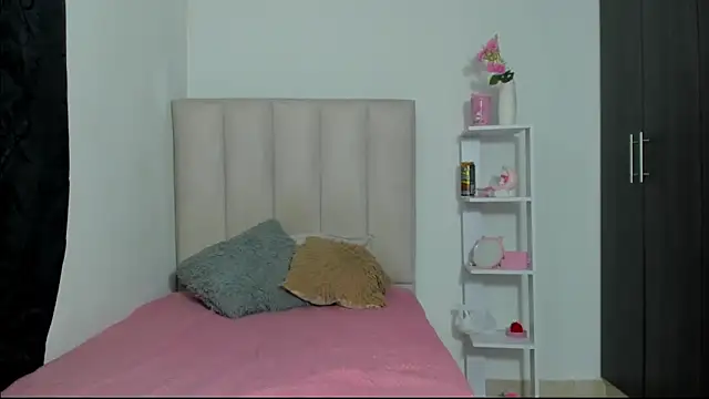 Snapshot of ImEmily444 chatting on 11.23.25 ImEmily444 online show from 11.23.25