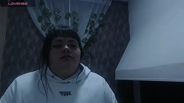 anishasanchezcm101 online show from 02.17.26