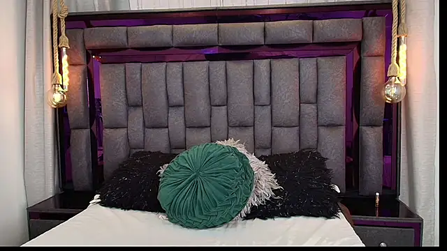 GiorgineTaylor online show from 11.14.25